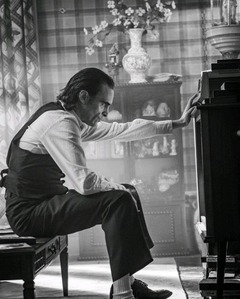 [Cerpen] Abu-Abu dan Kematian – 03