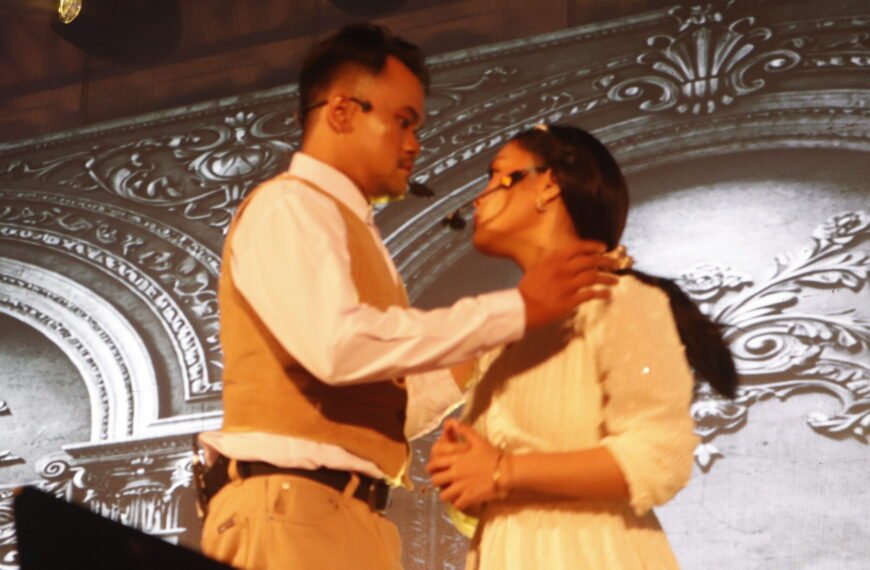 Duel Pistol Berakhir Pelukan: Studio Daluang Tafsirkan Ulang Ironi Anton Chekhov dalam ‘The Bear’